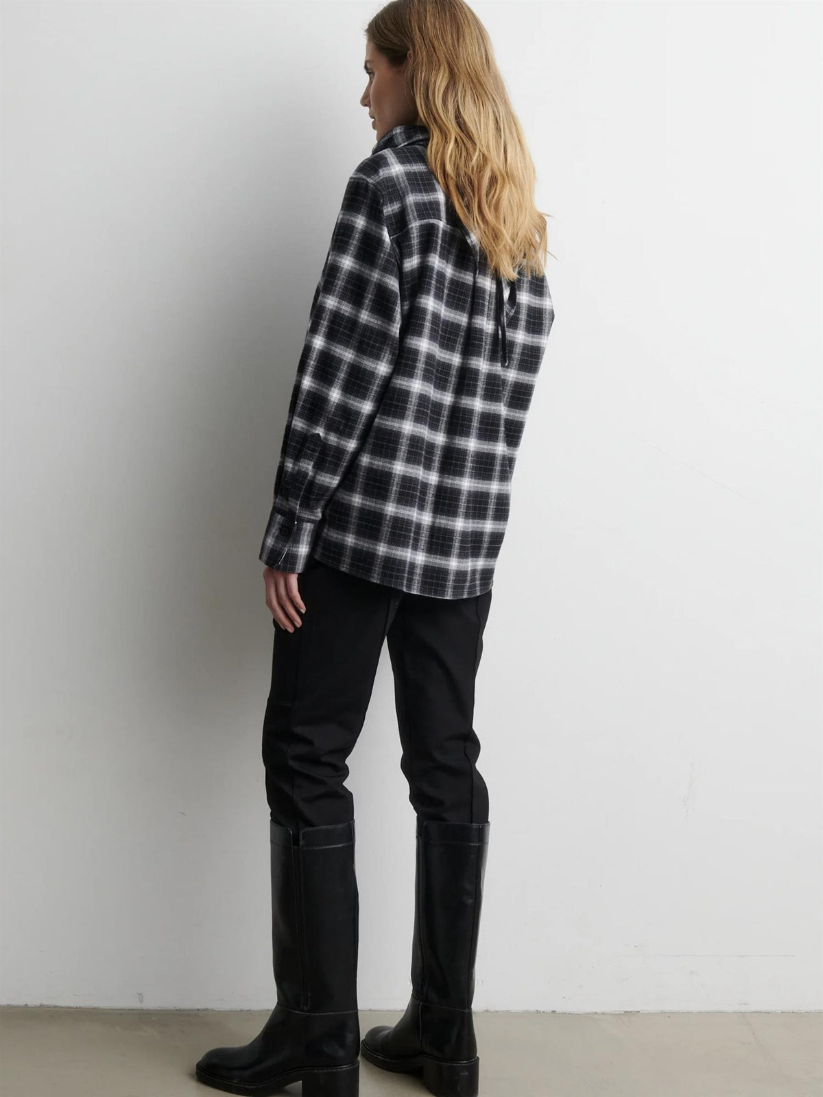 Genola Shirt, Black