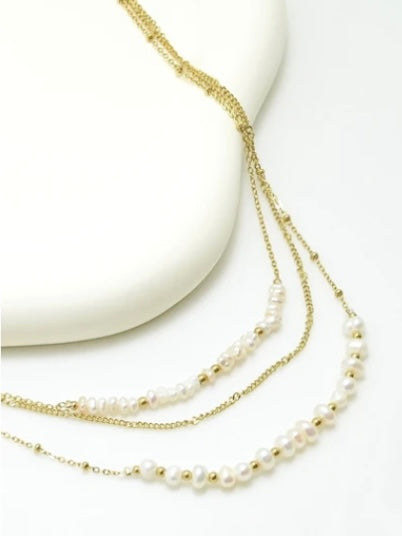 Necklace, 3-row with freshwaterpearls