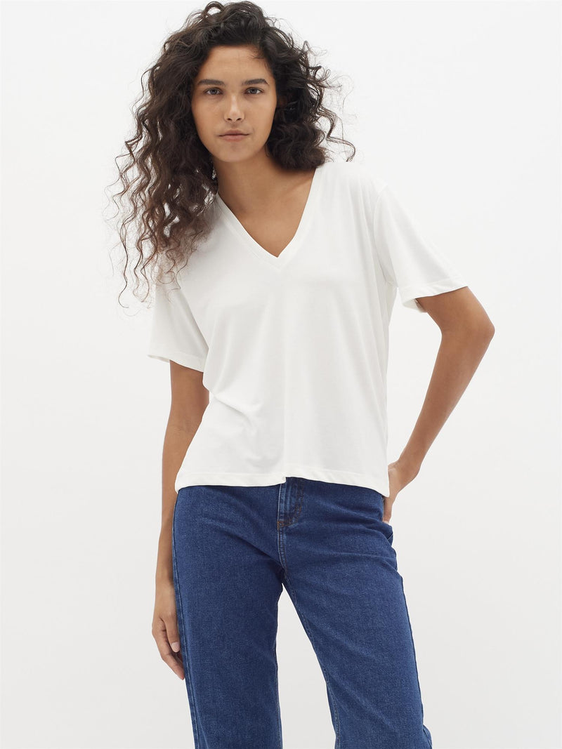 Liliana IW Base V-Neck, White