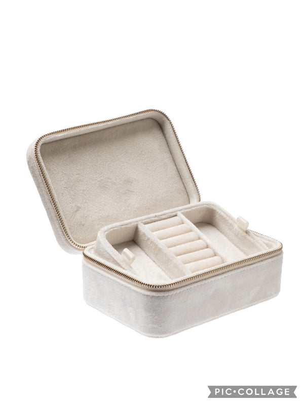 Velvet Jewellery Box, Off White