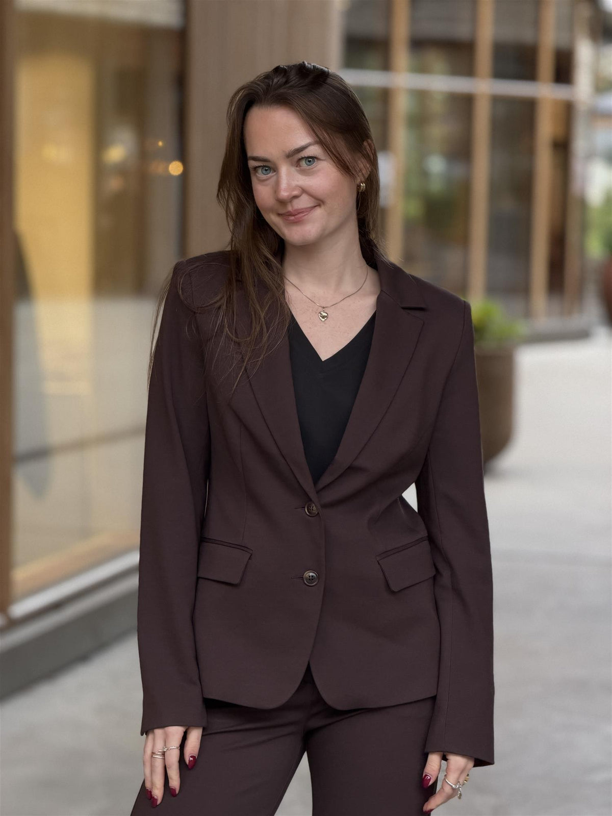 Elinor Blazer, Brown
