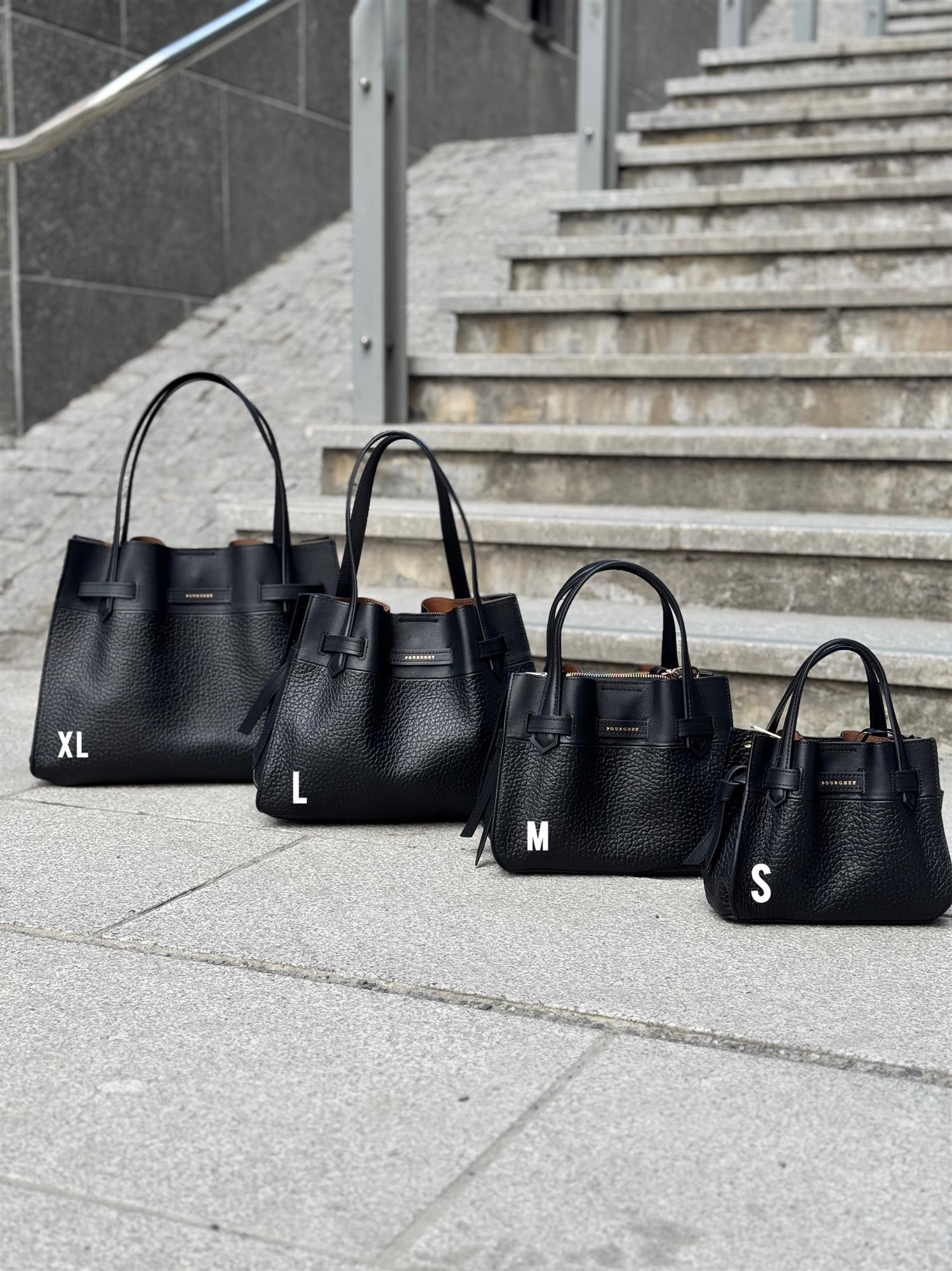 Blossom Small, Black