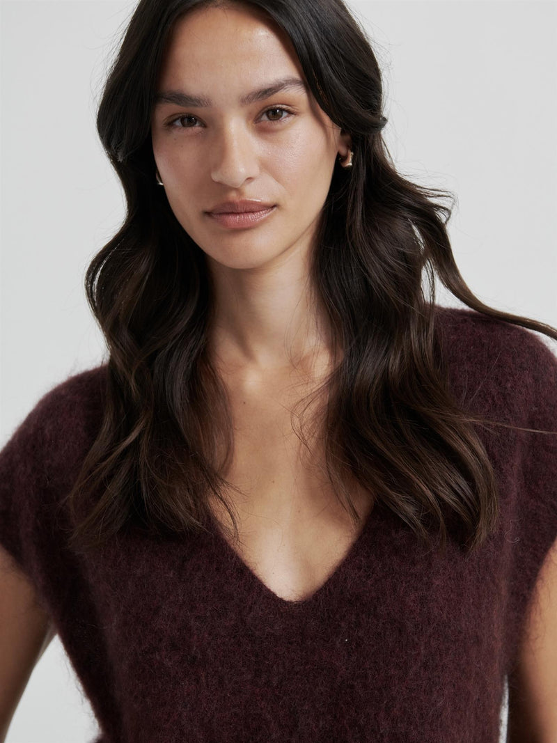 Camryn Knit Vest, Burgunder