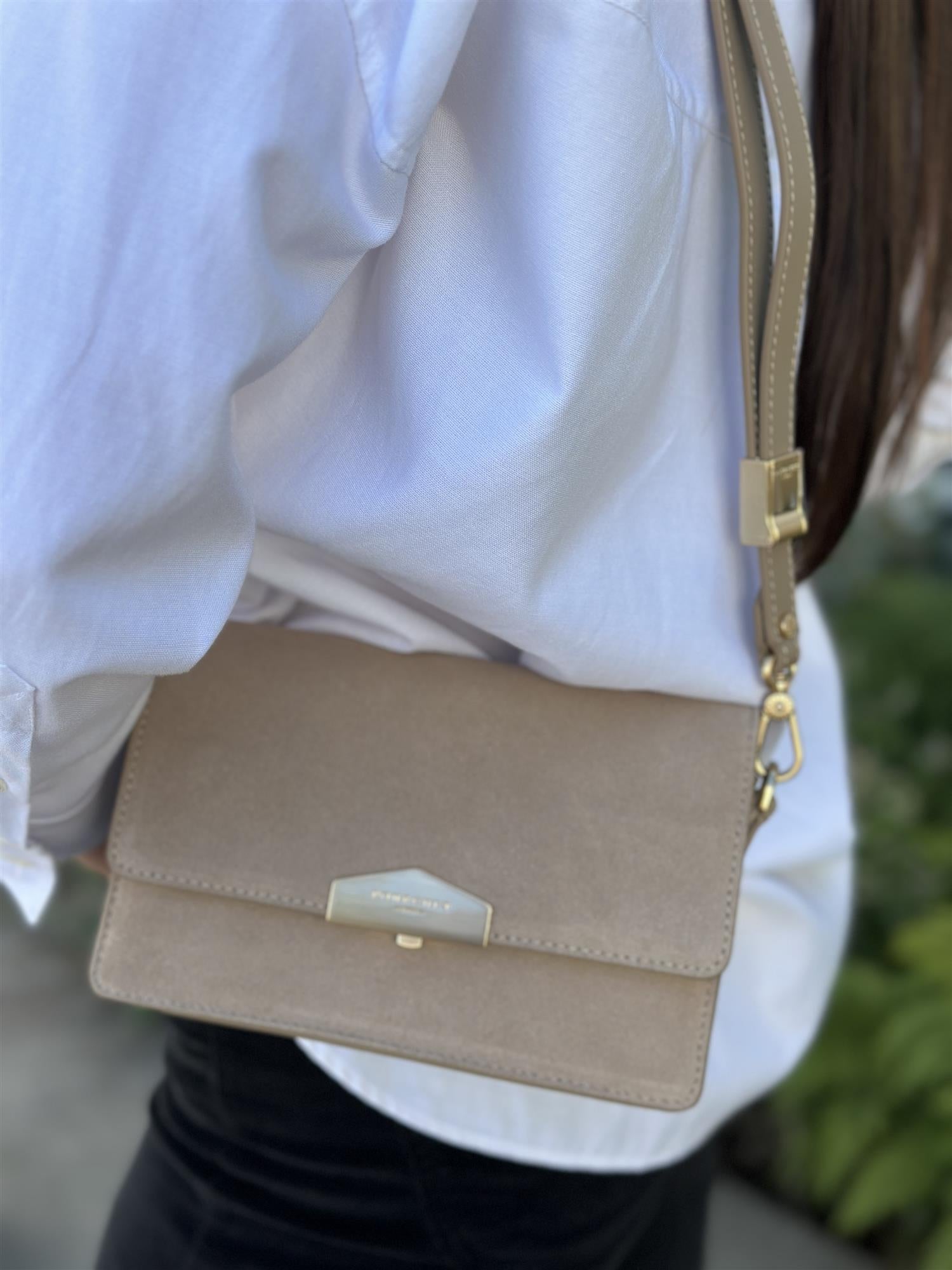 Anjou Clutch Suede, Mastic