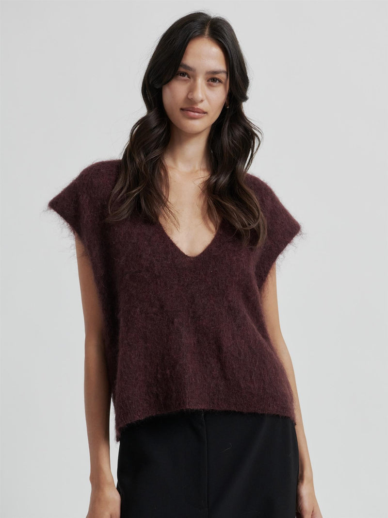 Camryn Knit Vest, Burgunder