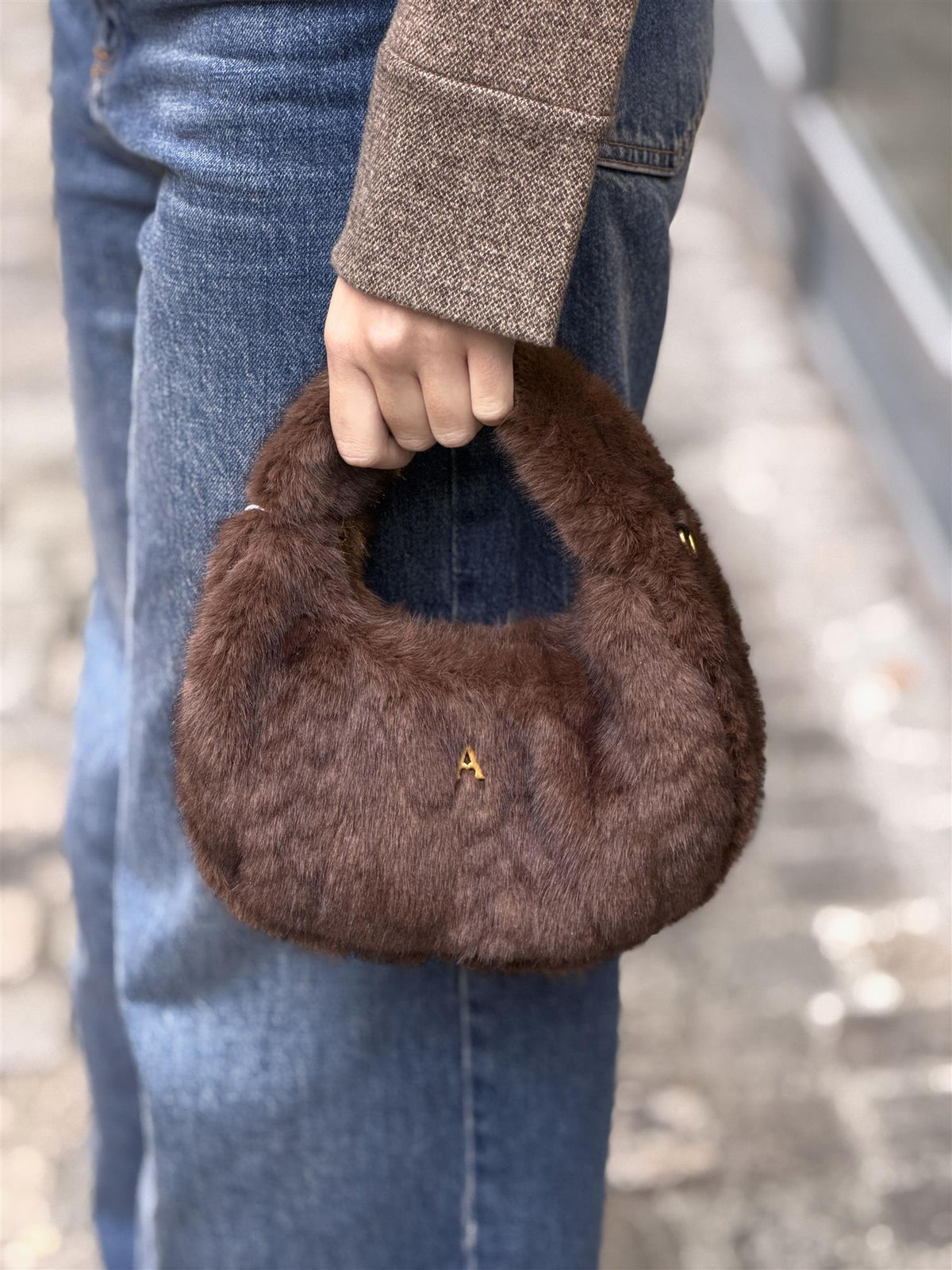 Noella Plush, Brown