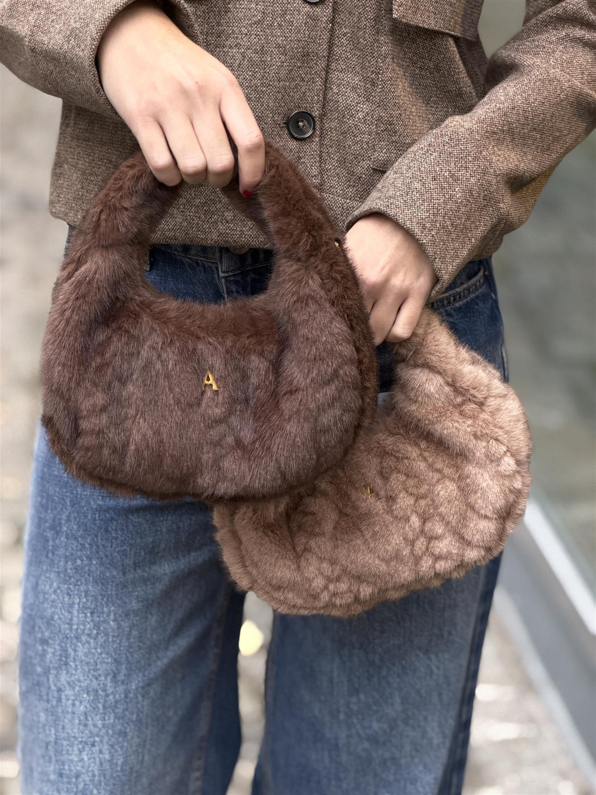 Noella Plush, Brown