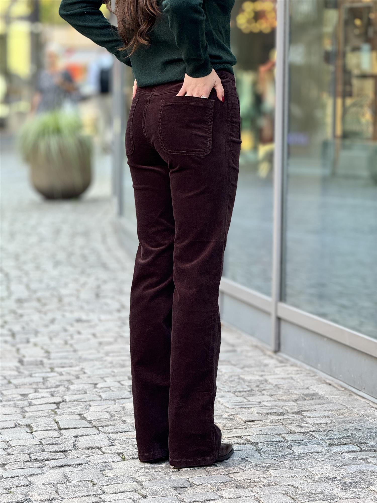 Jaya Bootcut Jeans, Chocolate