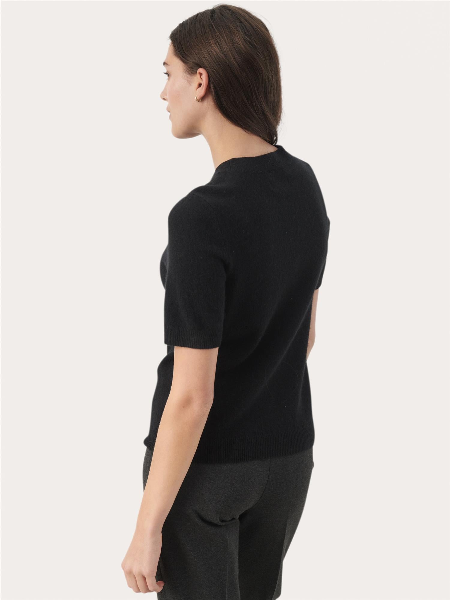 Everlotta PW Pullover, Black