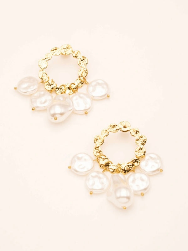 Nest stud earring, White