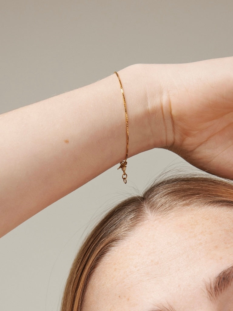 Bracelet, Box Chain 0,8 mm, Gold