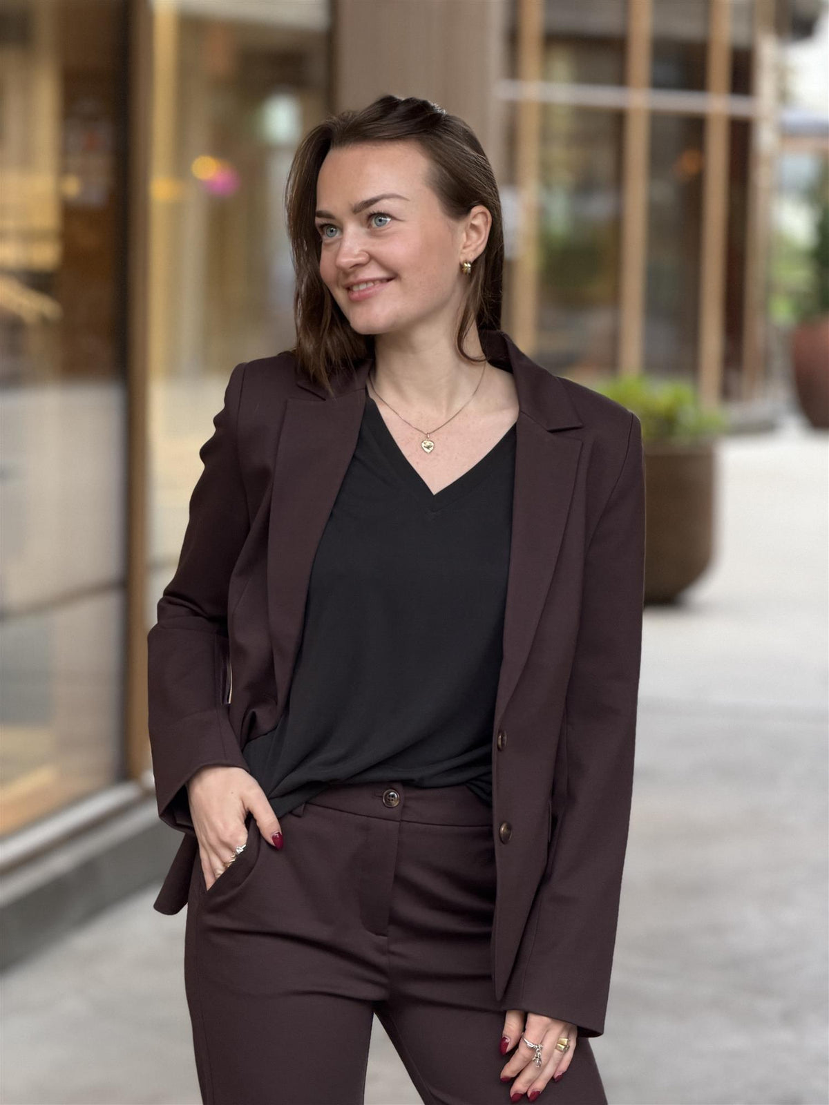 Elinor Blazer, Brown