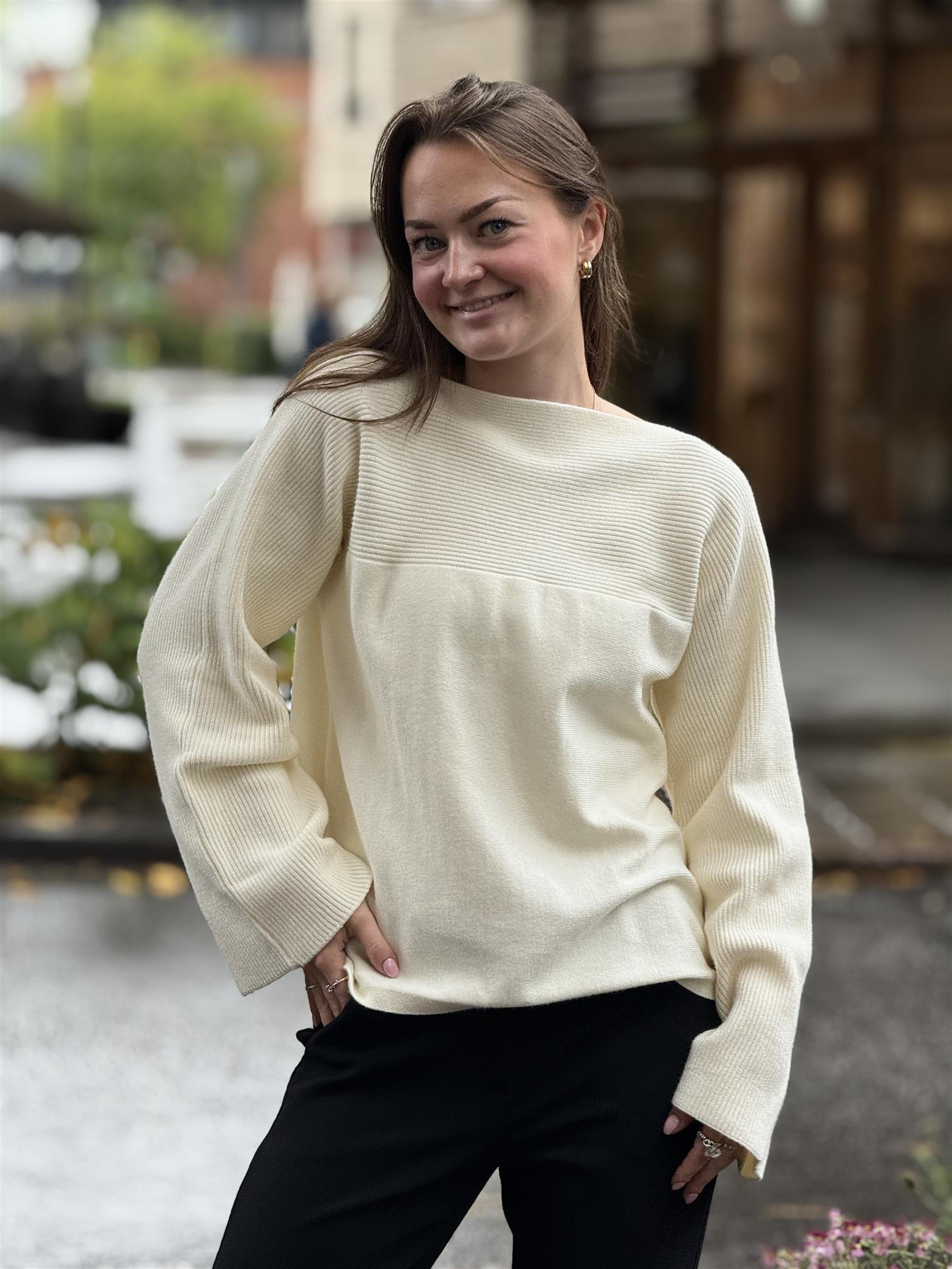 Aisha Pullover