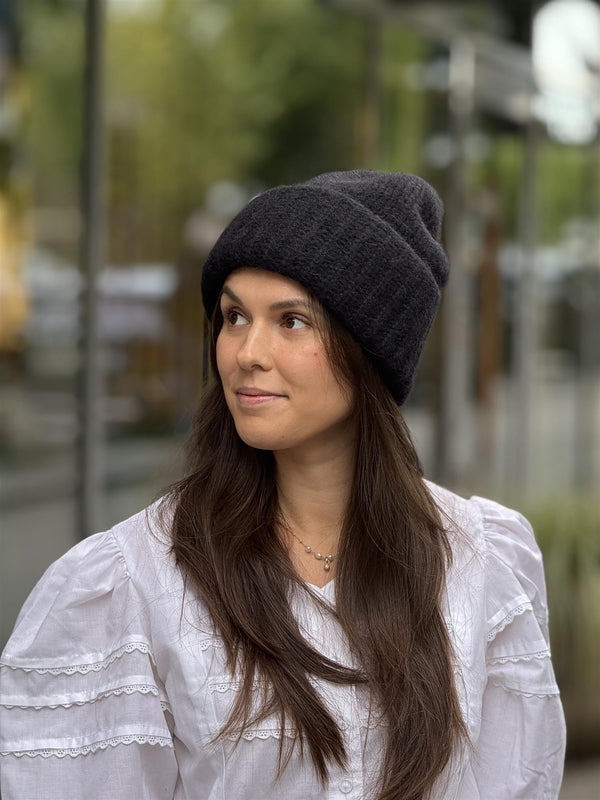 Soloma Beanie, Black