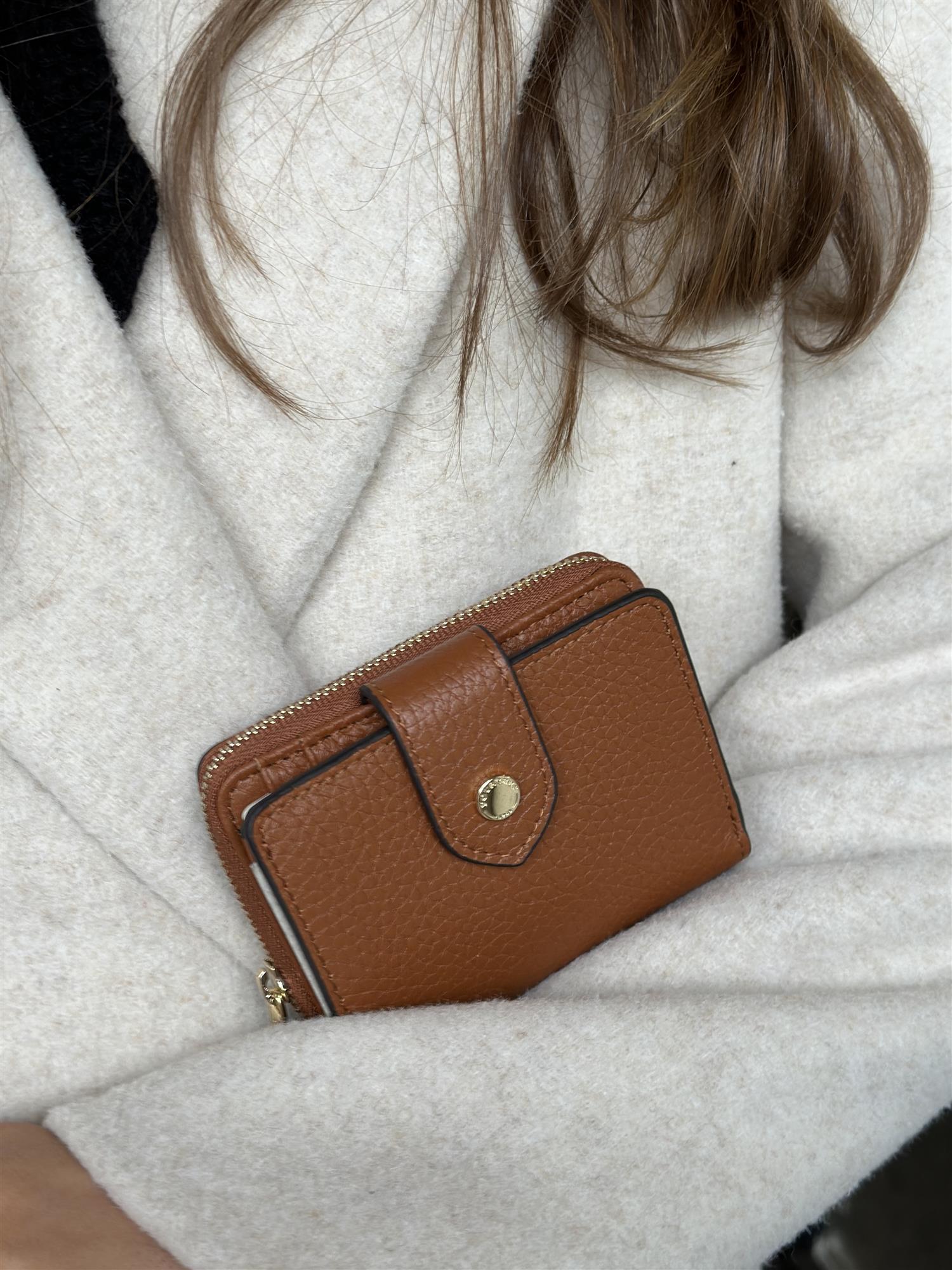 Club Wallet, Medium, Camel