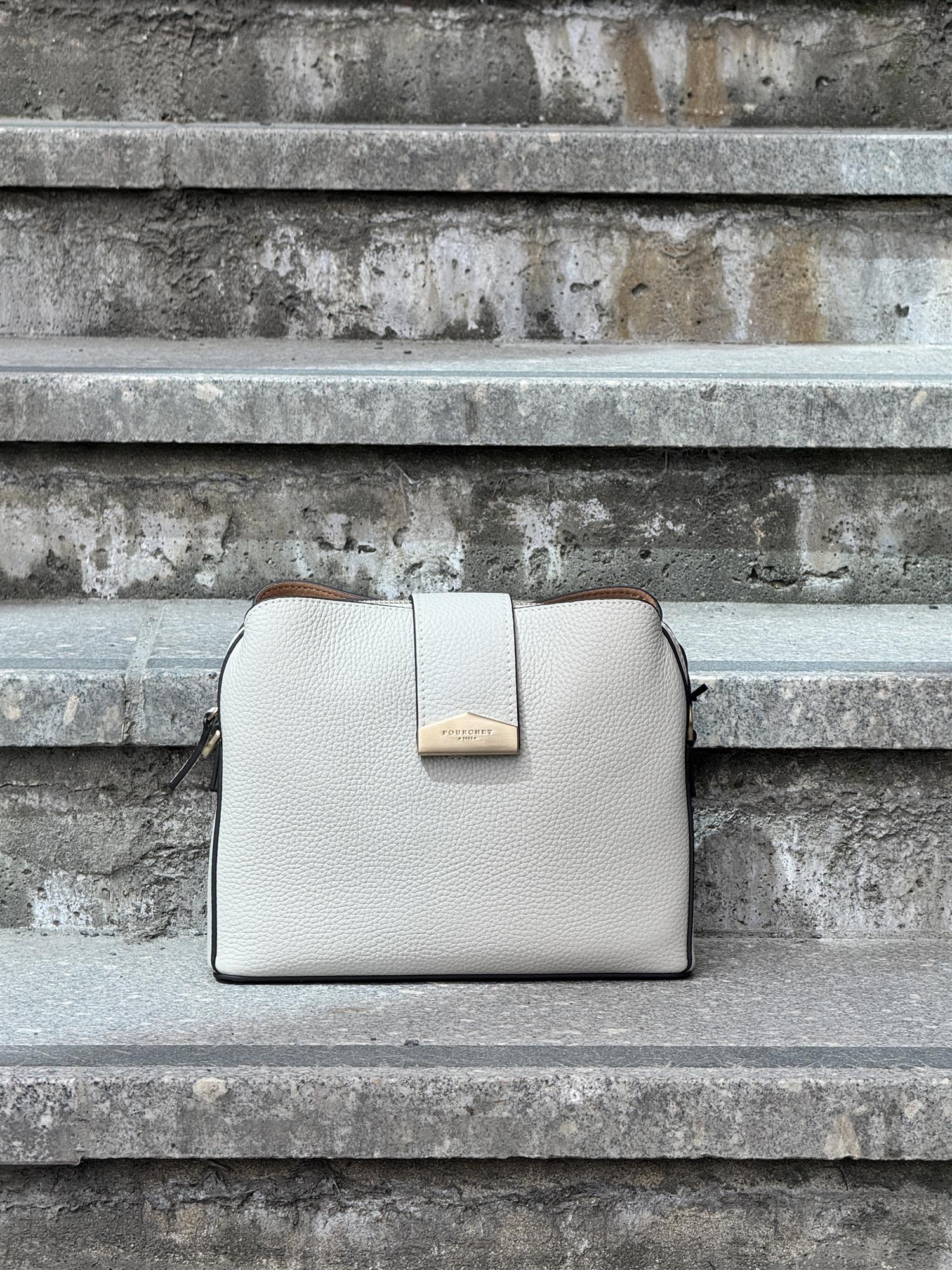 Cavalcade Large, Beige
