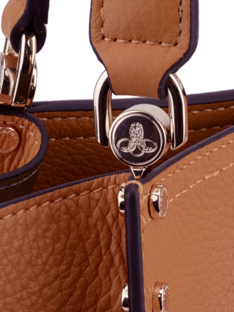 Hebdo, Small Tote, Camel