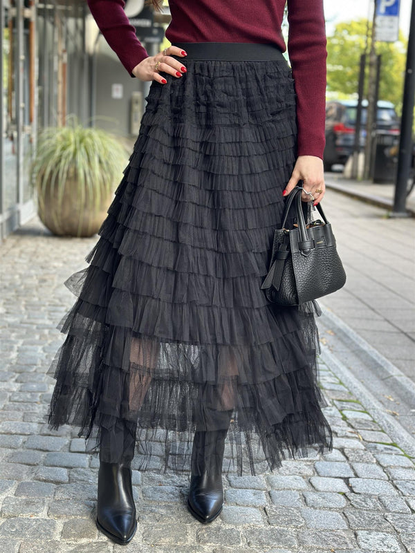 Tyllskjørt kapper, Black
