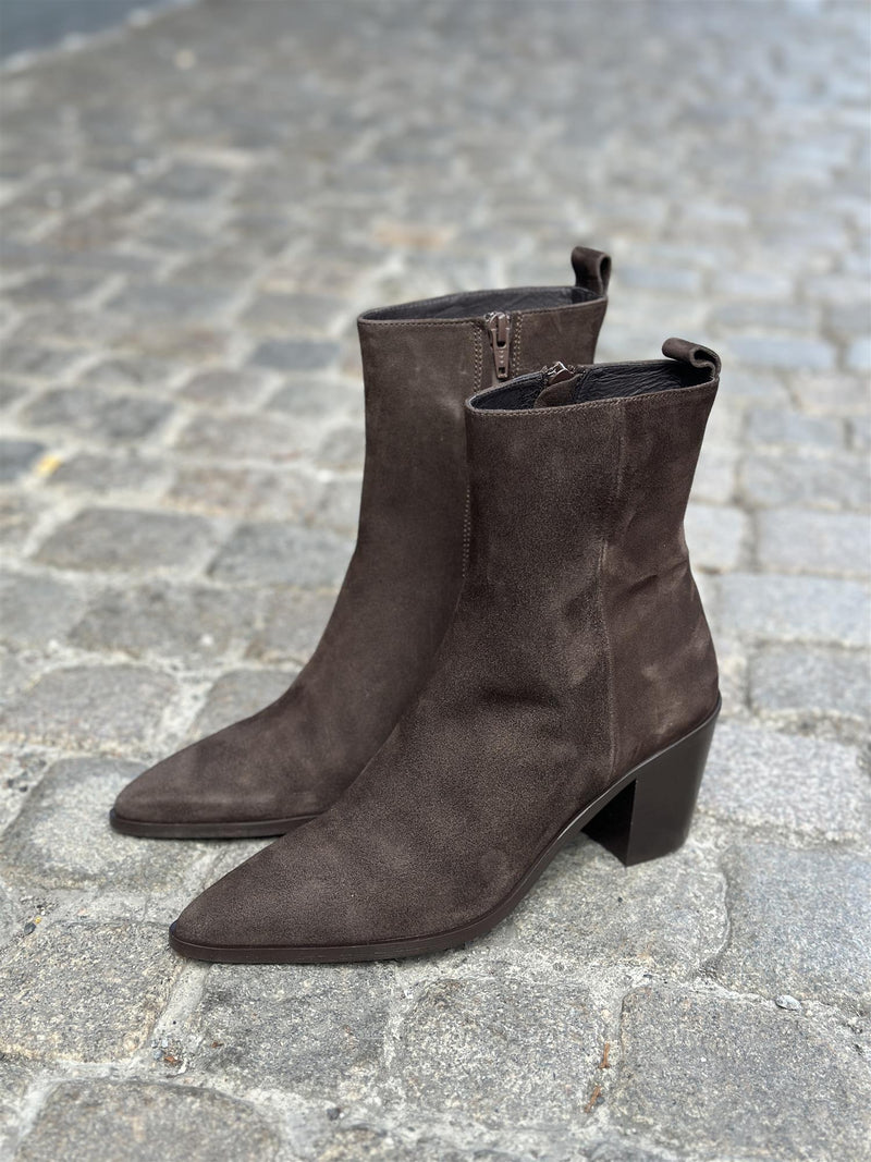 T.moro 490 suede 56