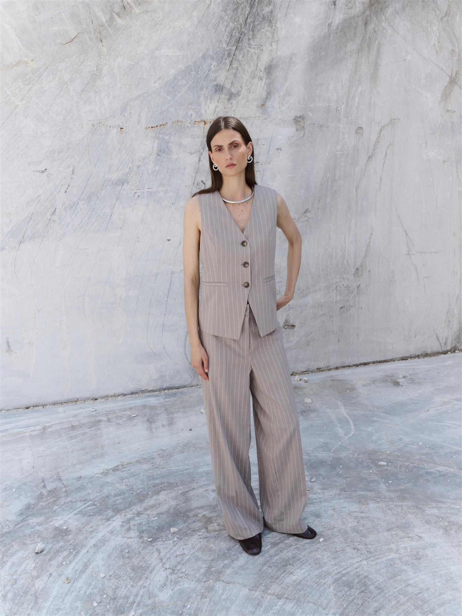 LR-PAMMY 2, Waistcoat