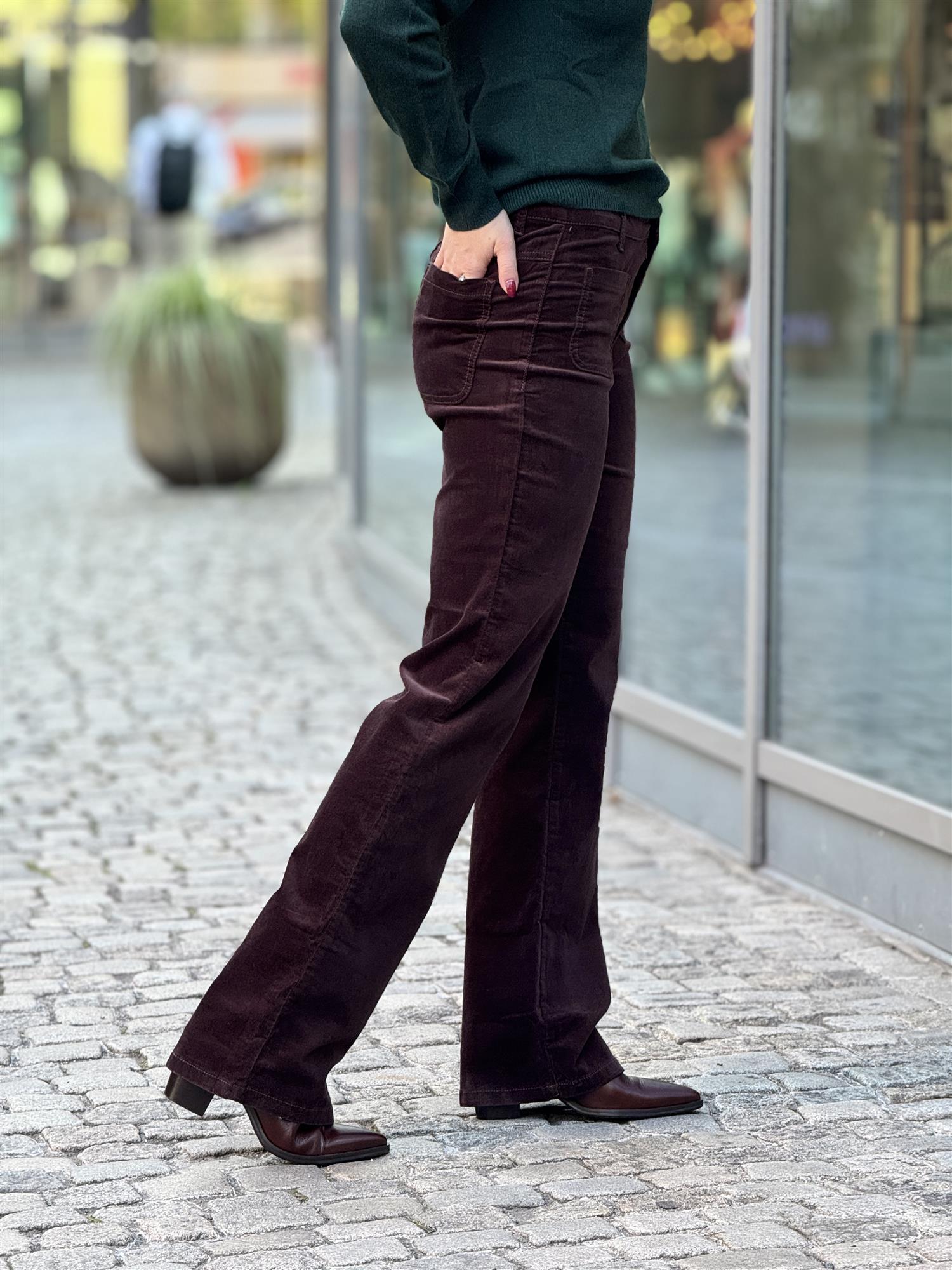 Jaya Bootcut Jeans, Chocolate