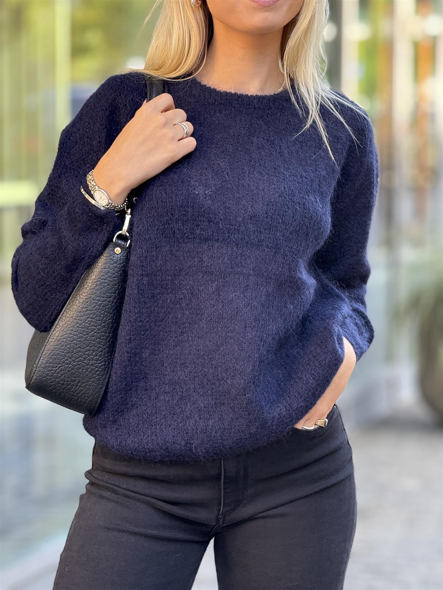 New Maddy, Midnight Blue