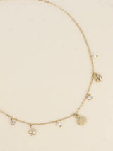 Necklace, shell, gold