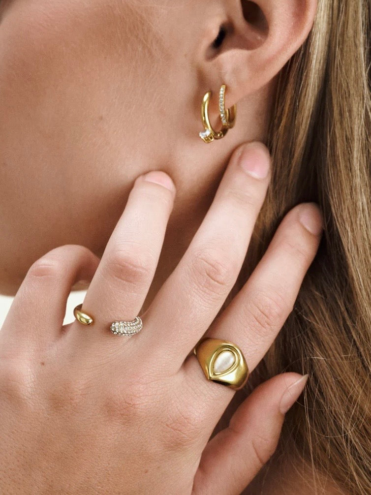 Malou - Stone Ring Stainless Steel - Gold