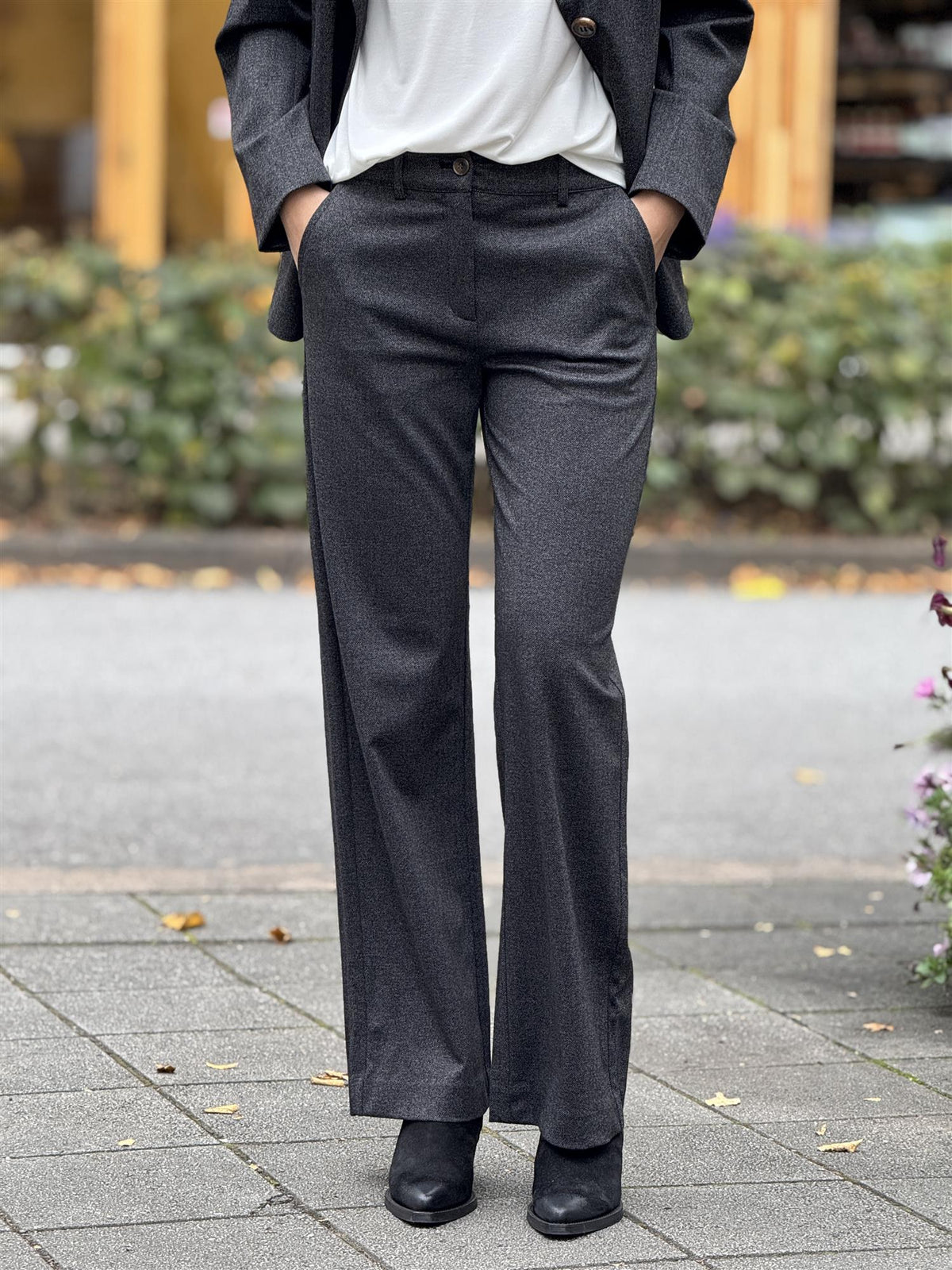 Tarita,  Black melange