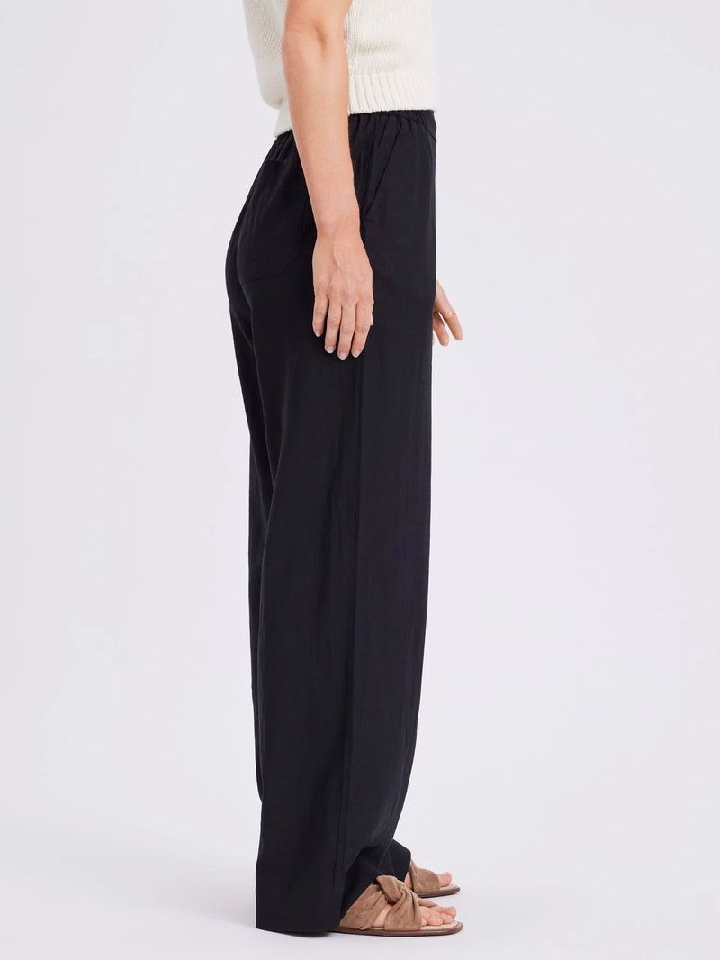 Linea FV 763, Black