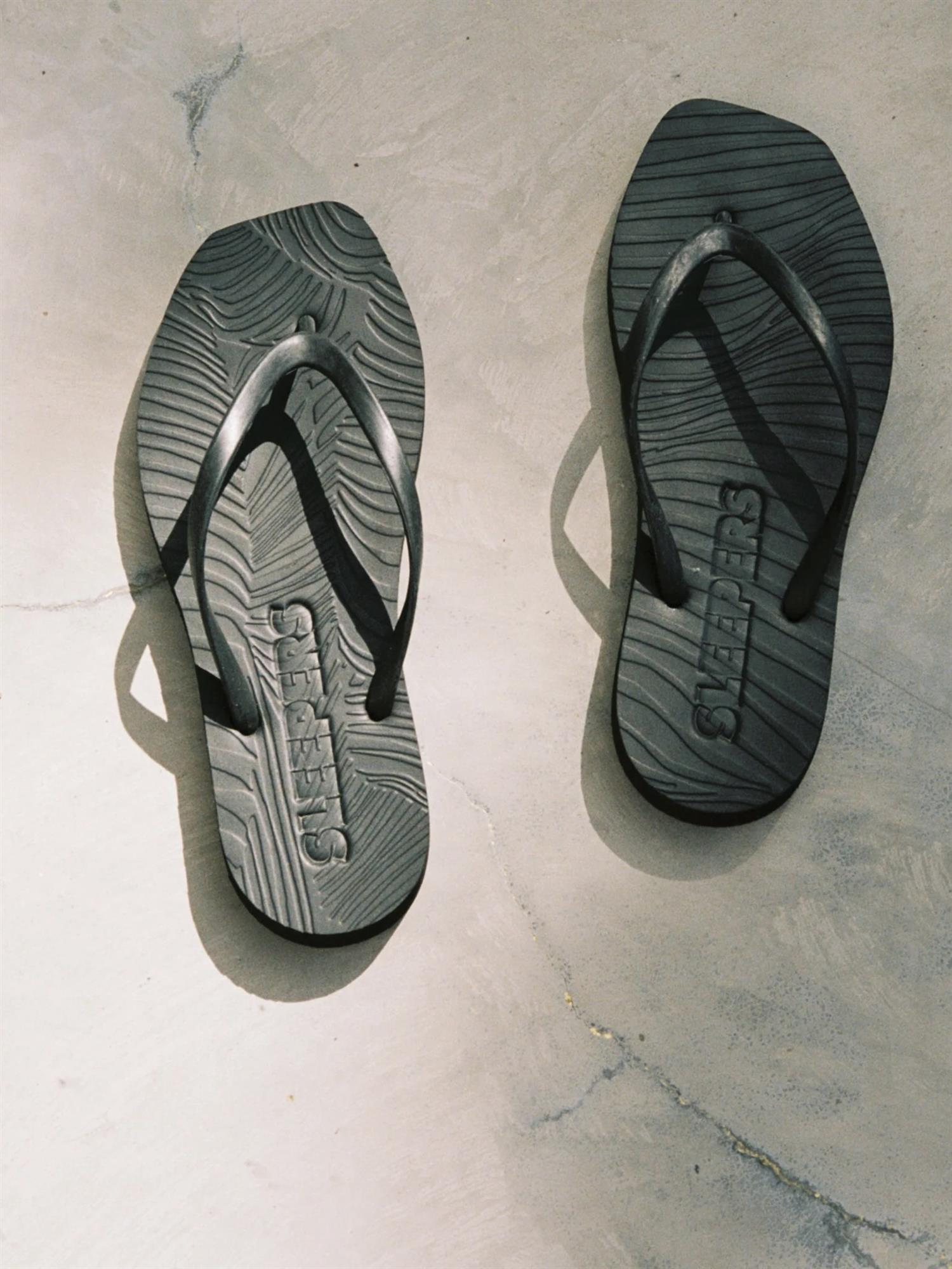 Tapered Sleepers, Black