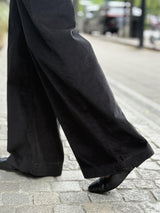 Palazzo Mistral, Black