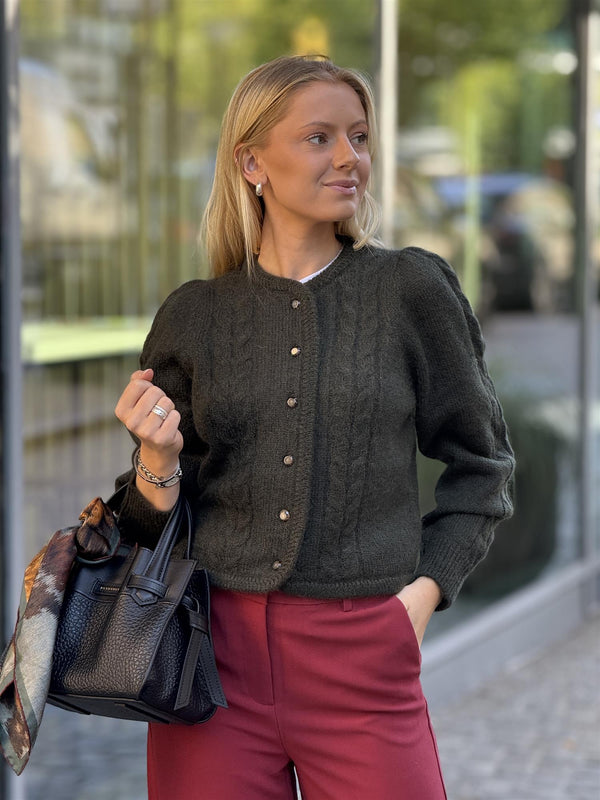 Edge Cardigan, Army