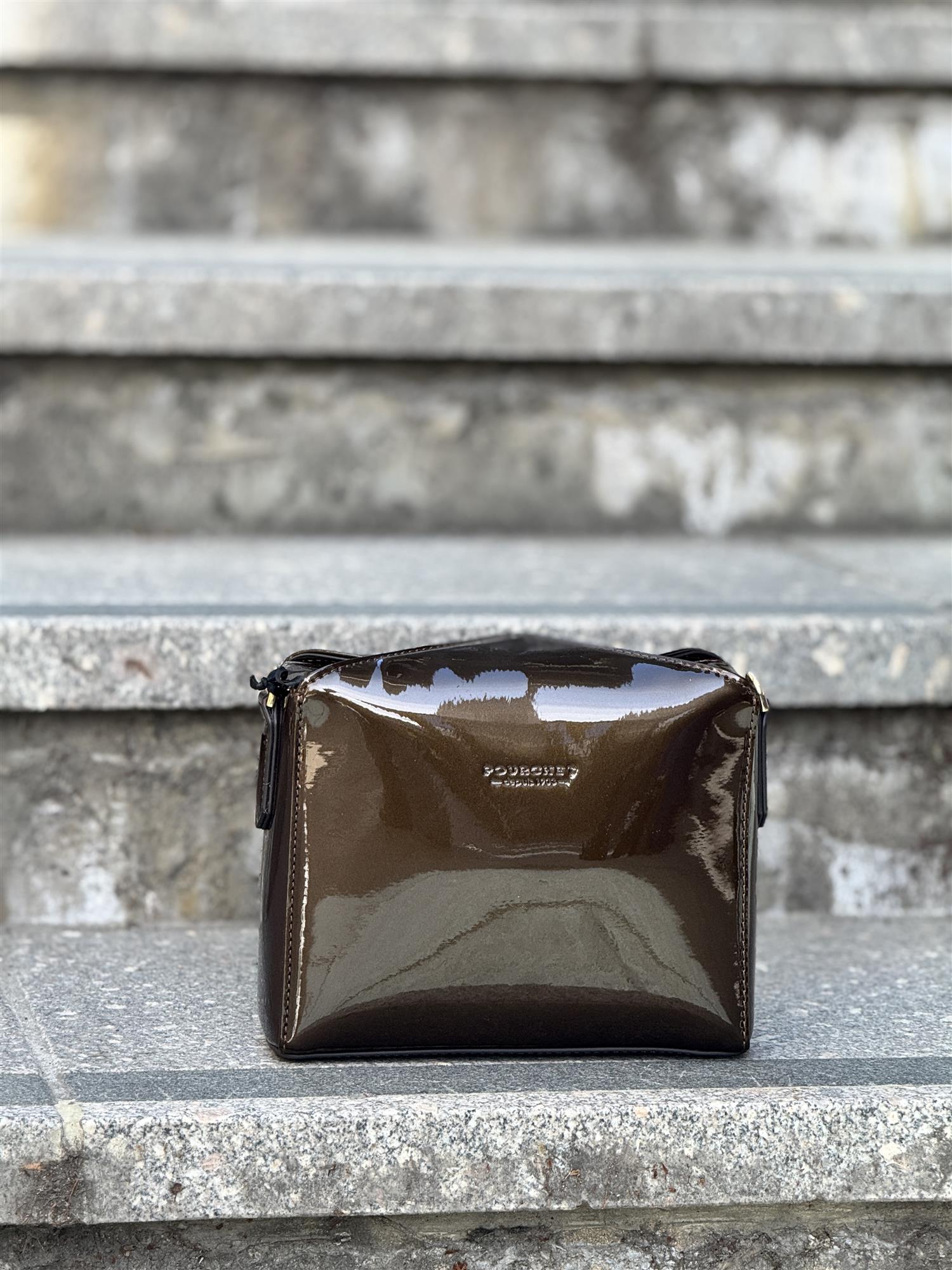 Cassetta Clutch, Bronze