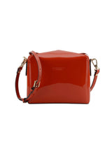 Cassetta clutch, Red