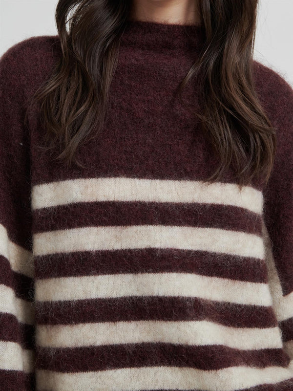 Ovalana Knit T-Neck