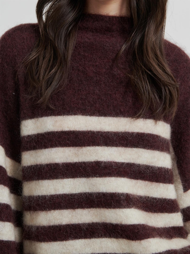 Ovalana Knit T-Neck