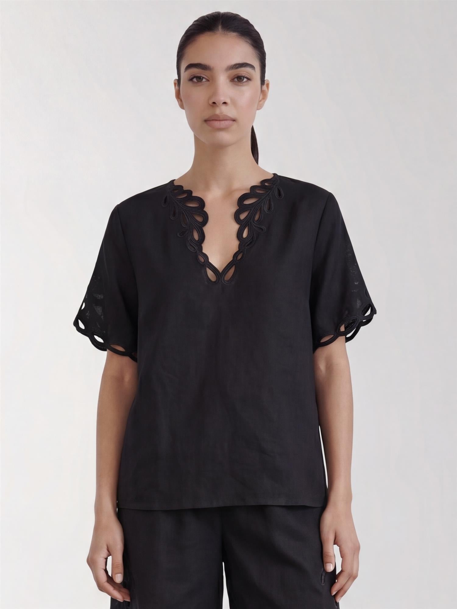 LR-NAJA 61, Top, Black