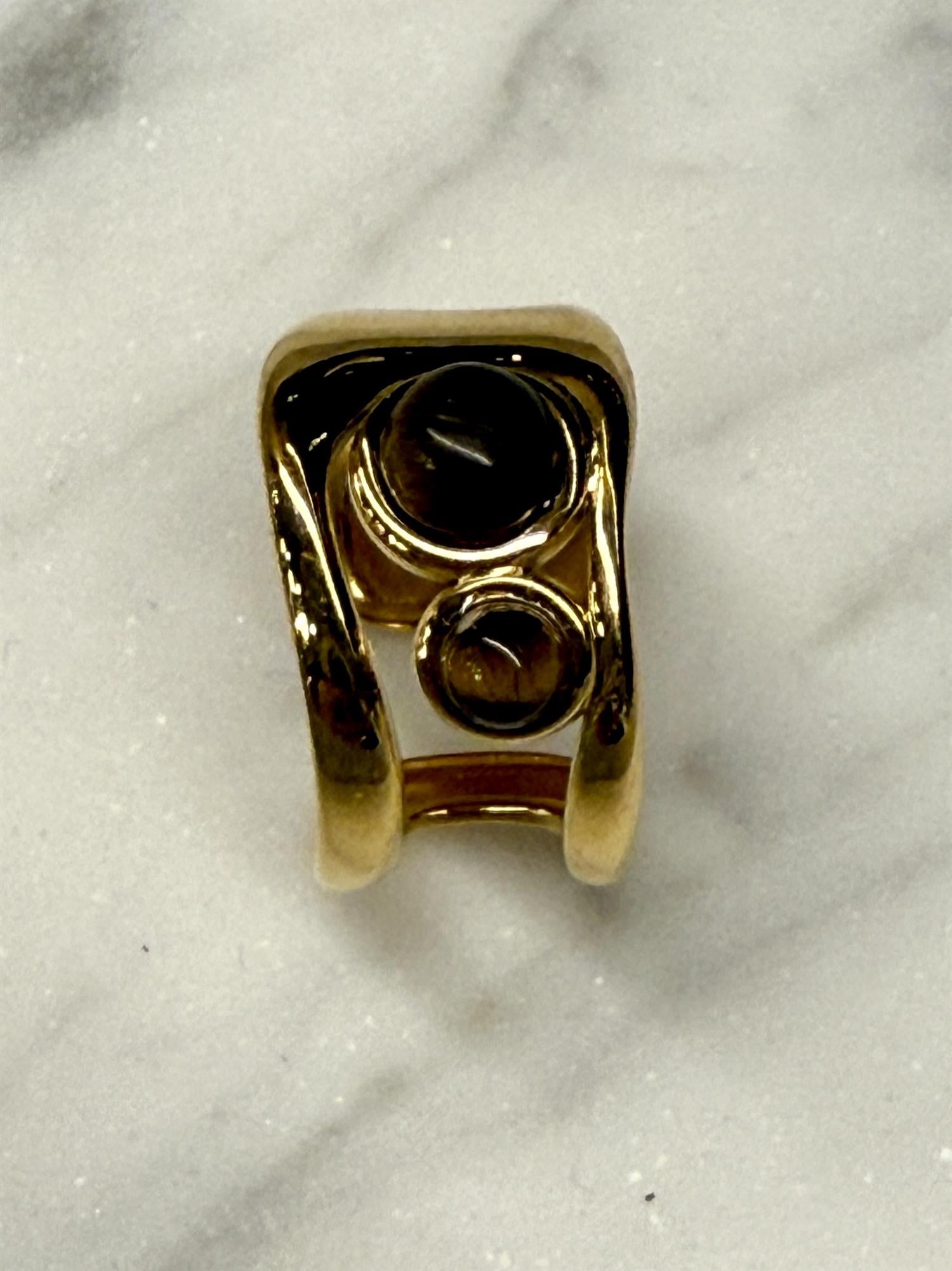 Ring, Modern curved openwork