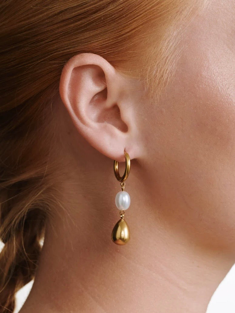 Laura - Pearl Hoop Earrings Stainless Steel - Gold