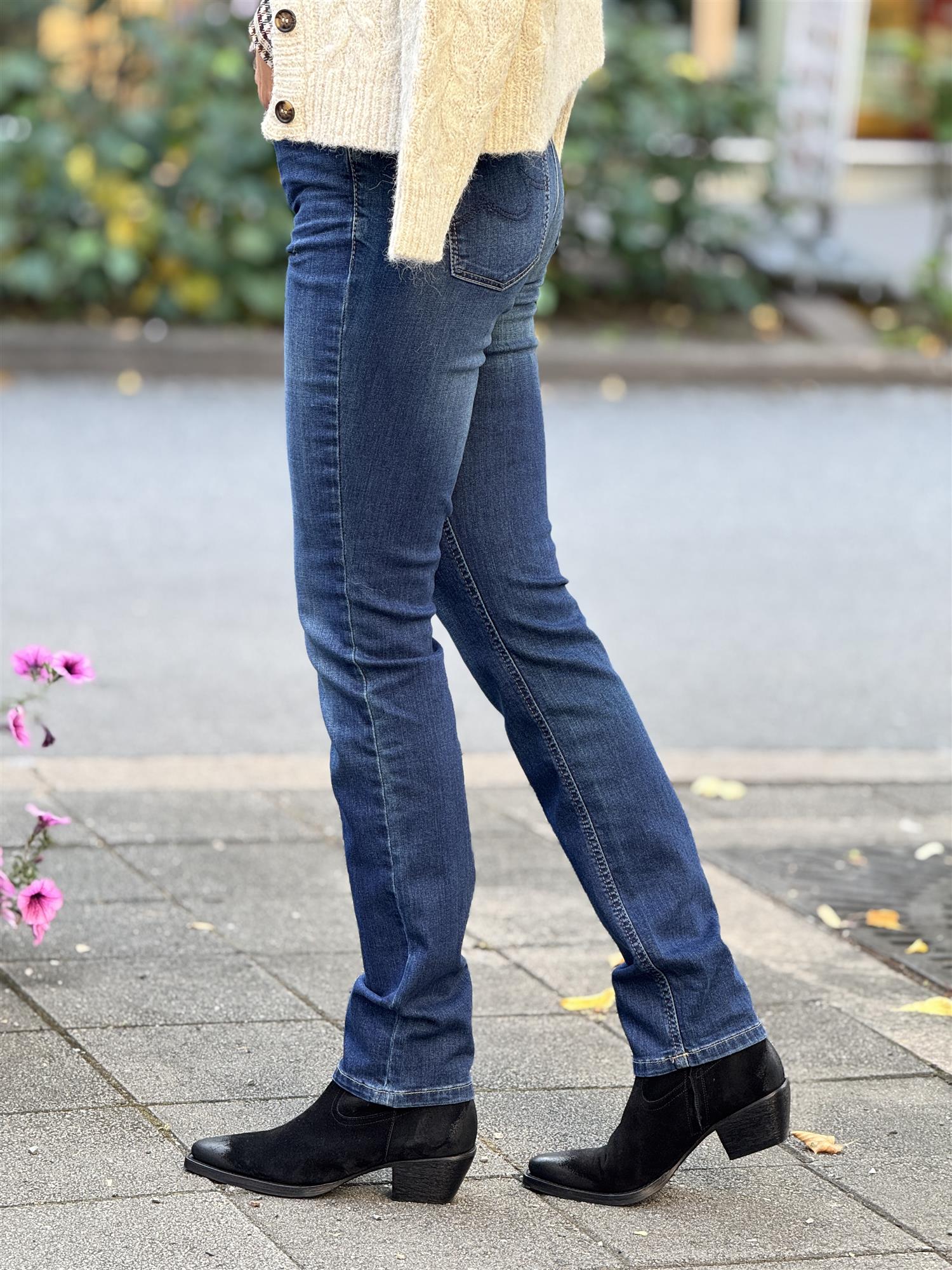 Parla, Lys Denim