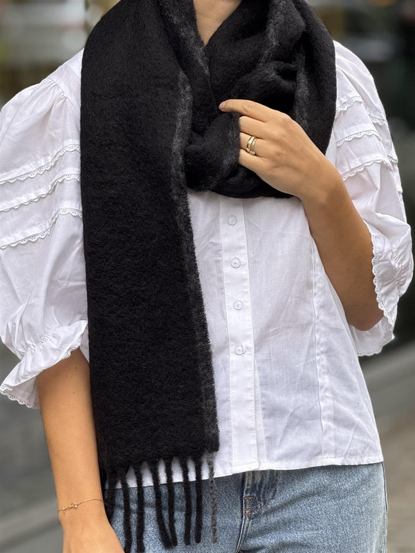 Solid Yuta Scarf, Black