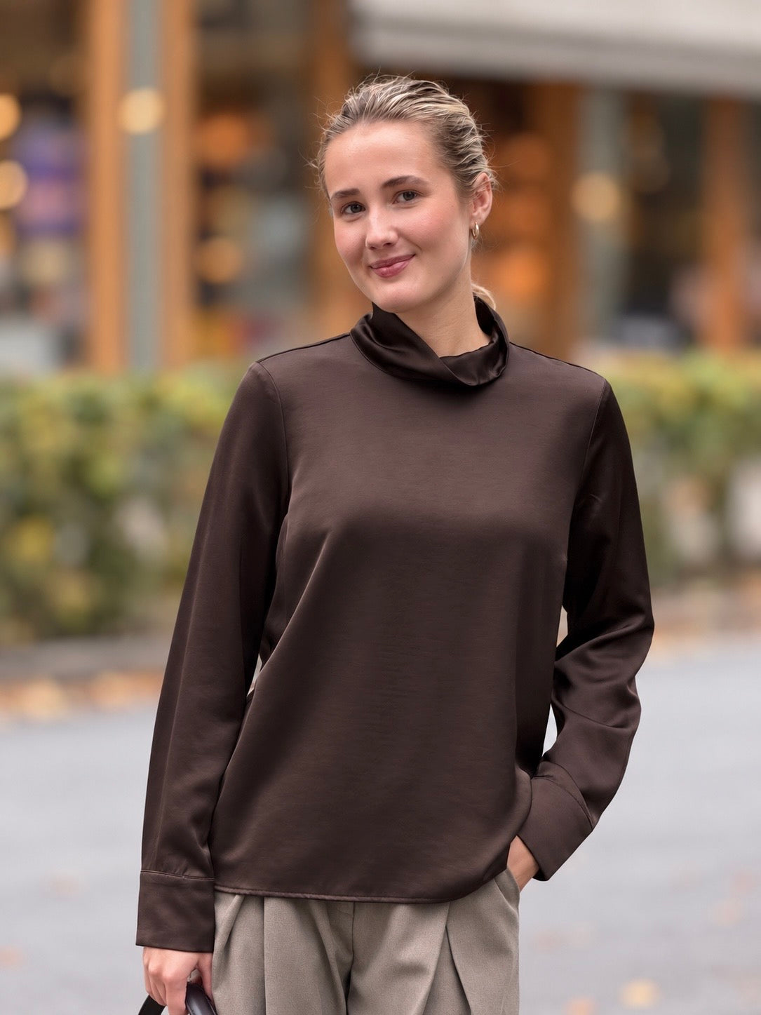 Aina Blouse, Dark Brown