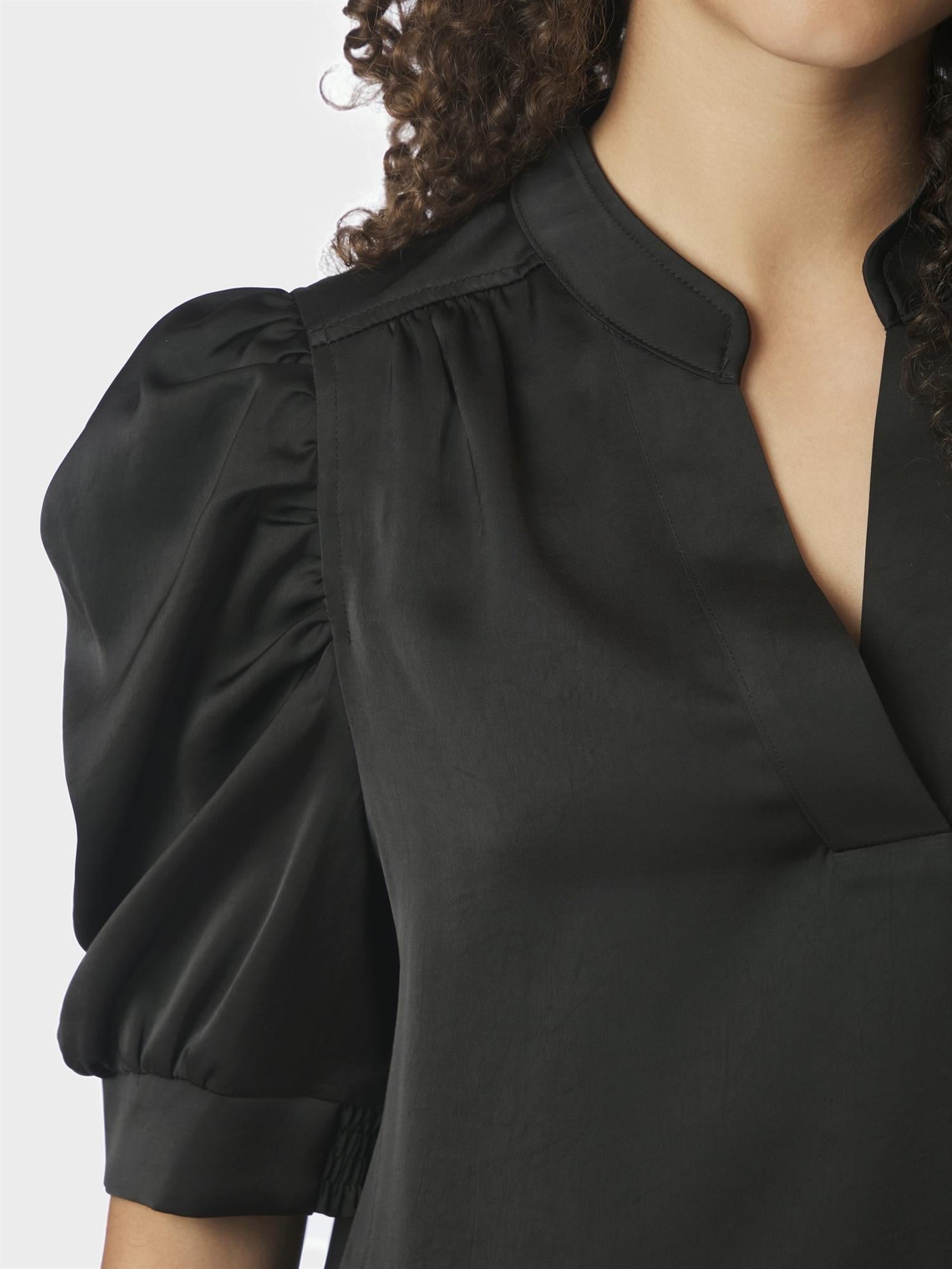 Roella Heavy Sateen Blouse, Black