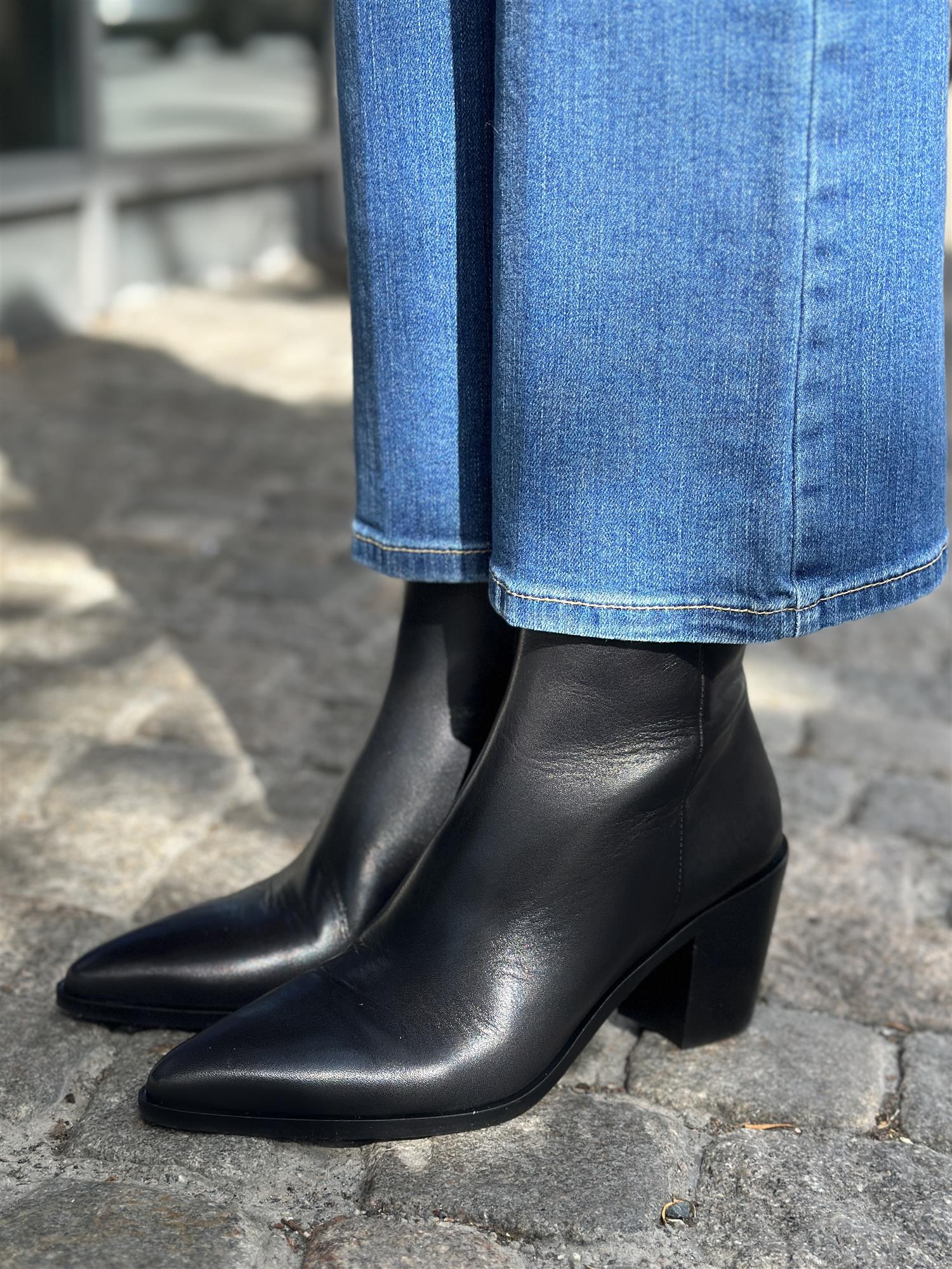 Black calf 80