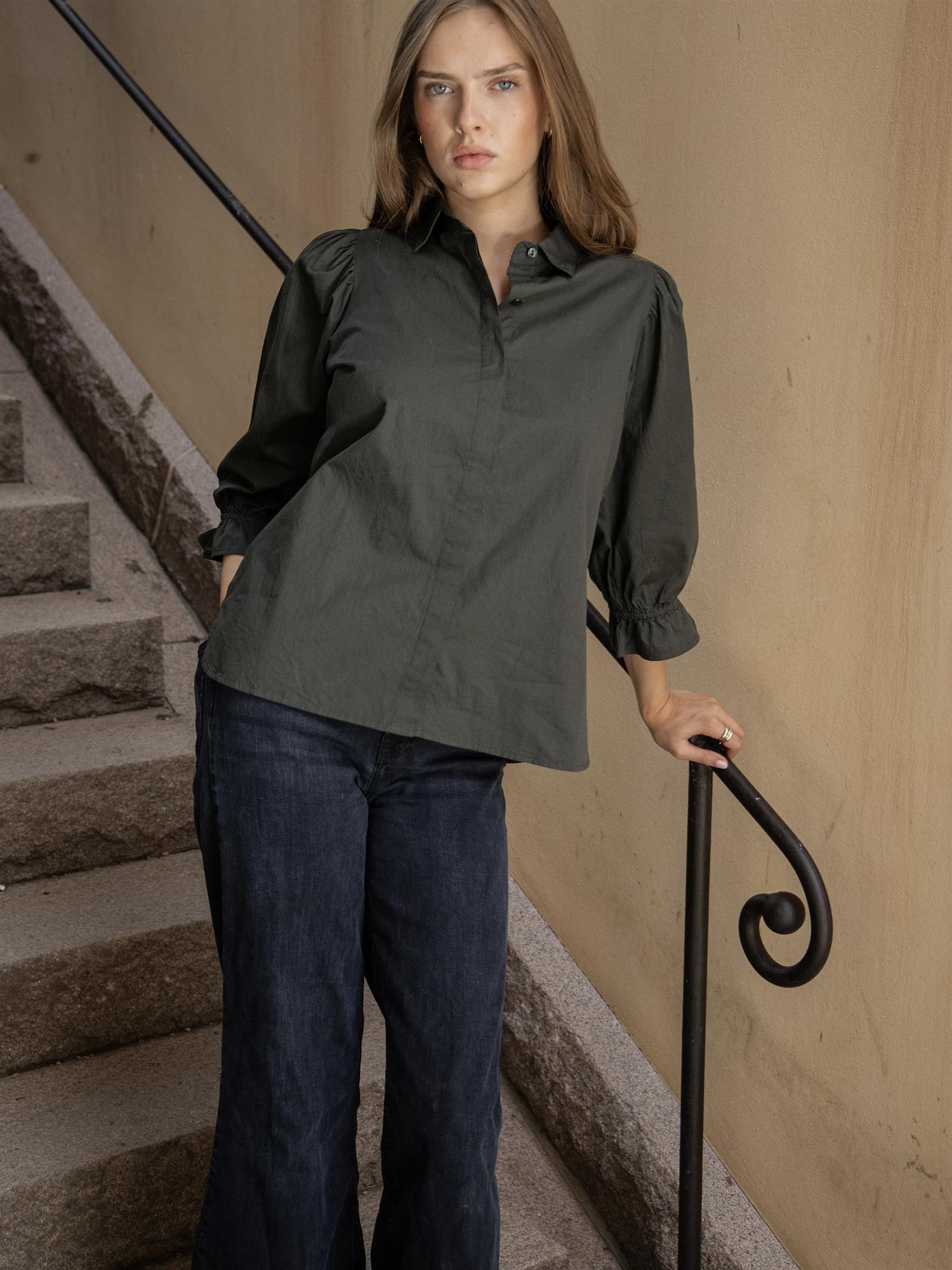 Amy Shirt Moss Green