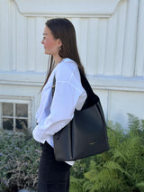 Lesevigne Shoulderbag, Black