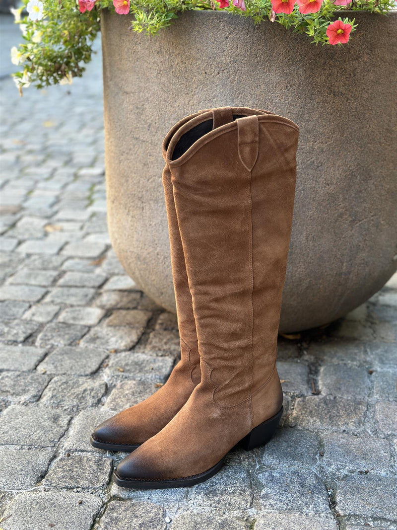 Long Boots , Cognac babysilk suede