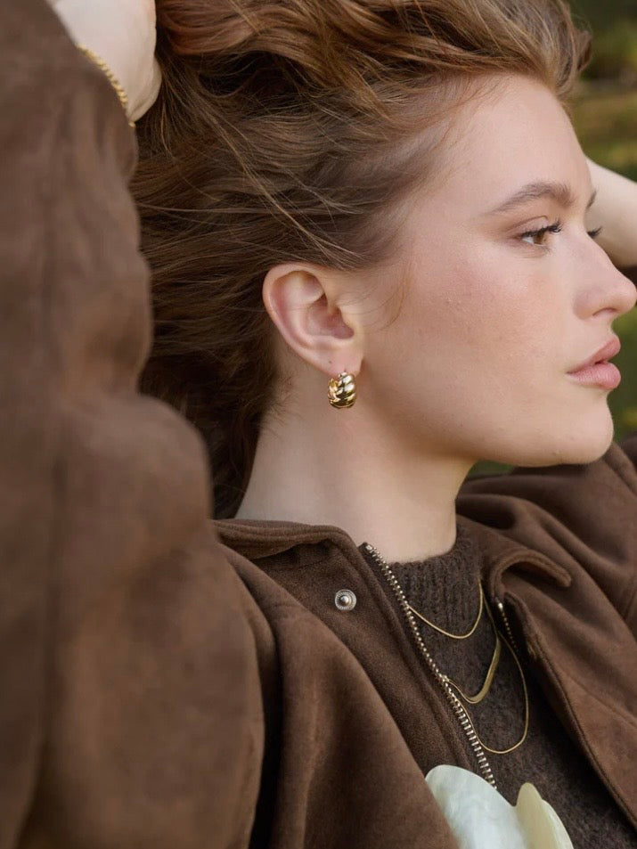 Naia - Croissant Hoop Earrings Stainless Steel - Gold