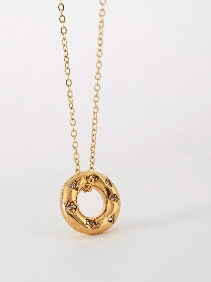 Odelia - Crystal Donut Necklace